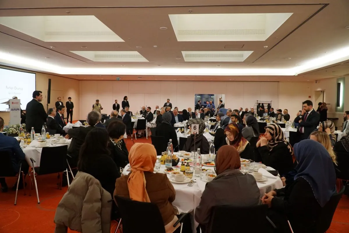 Berlin’de Saadet Avrupa İftarı: “Adalet ve Barış İçin Yeni Bir Dünya Mümkün” 2